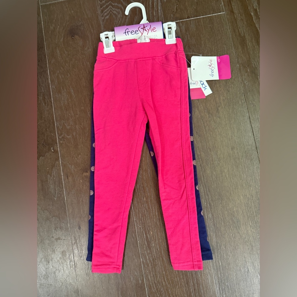 NWT 2 pack of leggings FreeStyle Revolution Life size 4 🌸🌸🌸